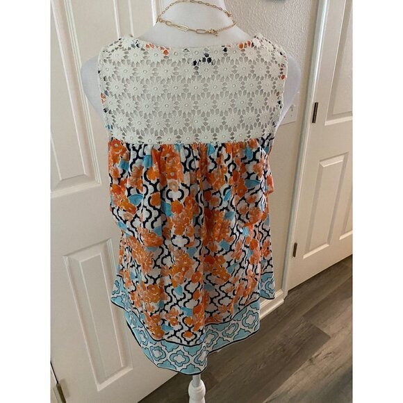 Crown & Ivy Floral Ruffle Tank Top Womens Size S - Picture 3 of 7